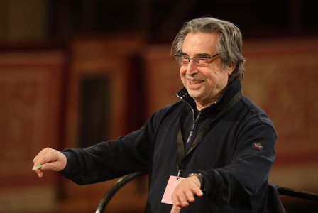 Novoroční koncert Vídeňských filharmoniků bude v roce 2025 řídit Riccardo Muti, již posedmé