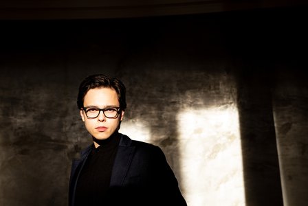 Třiadvacetiletý finský dirigent podepsal exkluzivní smlouvu s Deutsche Grammophon