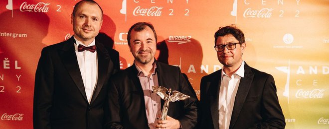 Le prix Anděl 2022 en musique classique a été remporté par Kabeláč Time Mysteries et SOČR avec le chef d’orchestre Marko Ivanović et le pianiste Miroslav Sekera