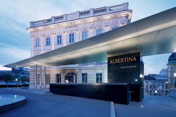 Vídeňská opera nebo Albertina z domova