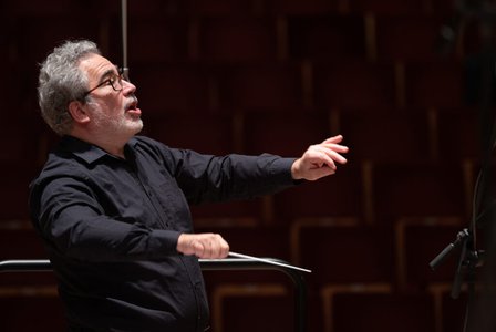 Orchestraci Giacoma Pucciniho oslavuje svým novým albem Carlo Rizzi