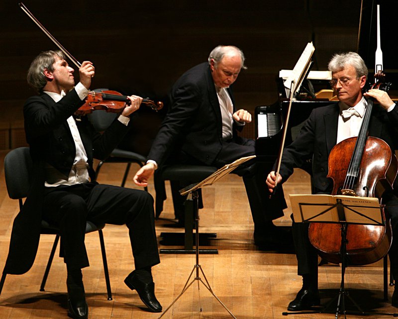 GUARNERI_TRIO_foto od Vincent Dargent.jpg.jpeg