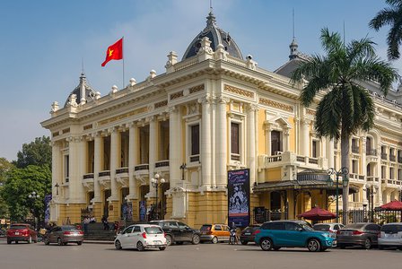 Hledání ztraceného času. Tři operní domy ve Vietnamu
