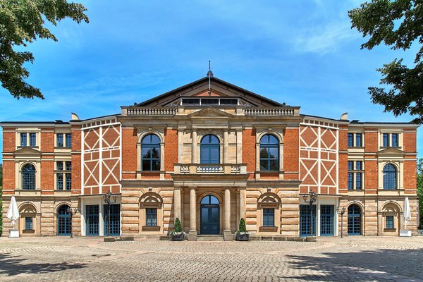 Bayreuth bude šetřit na festivalovém sboru, plánuje ho zmenšit až o 40%. Úroveň představení neklesne, tvrdí vedení