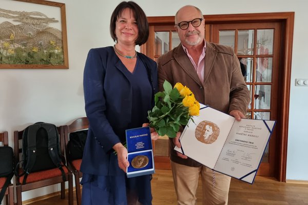 Nadace Bohuslava Martinů medailí ocenila Smetanovo trio a město Polička