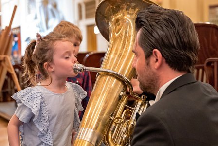 Pražští symfonikové se v rodinném pořadu Orchestr na dotek zaměří na hudbu západních kultur