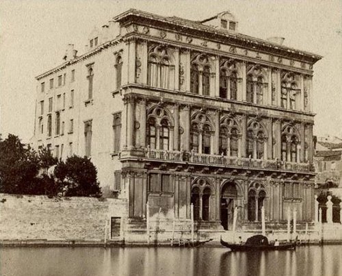 Palazzo_Vendramin_cropped.jpg