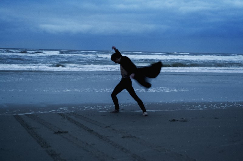 Sergei_Polunin_Terschelling_2020_Copyright_Anton_Corbijn_02.jpg