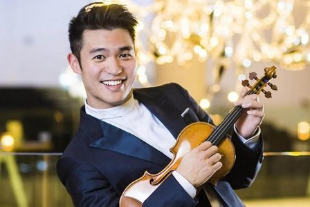 Houslista Ray Chen rozdá 100 houslí hráčům, kteří budou v tomto týdnu „nejvíce cvičit“