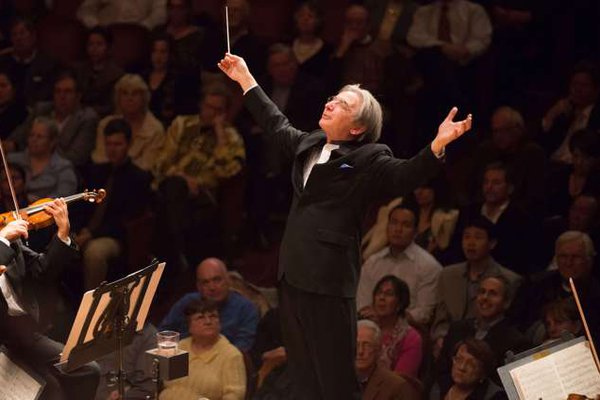 Michael Tilson Thomas poprvé řídí ČF