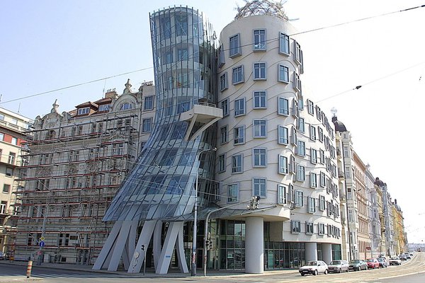 Zemřel český architekt Vlado Milunić, jeho životním dílem byl Tančící dům