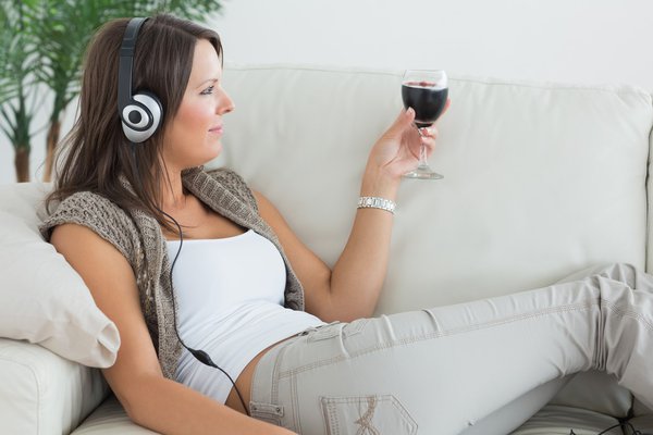 Hudba ovlivňuje vnímání chuti vína, tvrdí psychologové