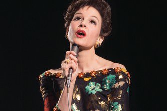 Renée Zellweger jako hollywoodská star Judy Garland